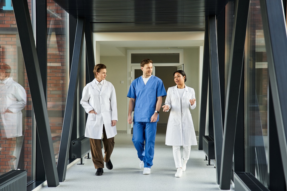 Centro de salud y aula escolar en Alemania